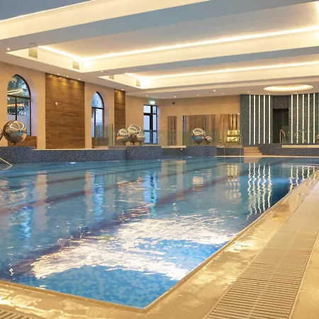 Plaza Hotel, & Leisure 4*