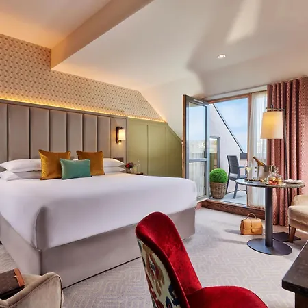 Hotel Plaza Hotel, & Leisure 4*