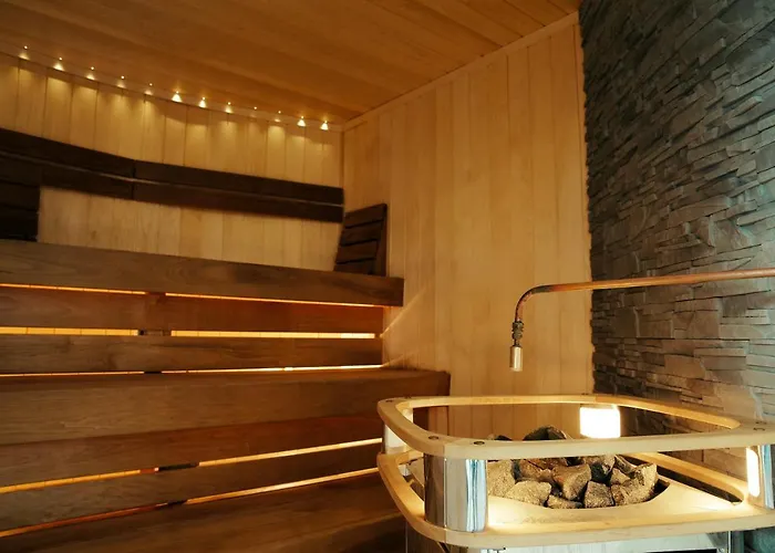 Plaza Hotel, & Leisure Westport