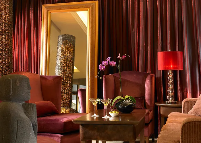 Plaza Hotel, & Leisure Hotell Westport