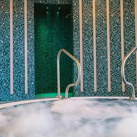 מלון Plaza Hotel, & Leisure ווסטפורט