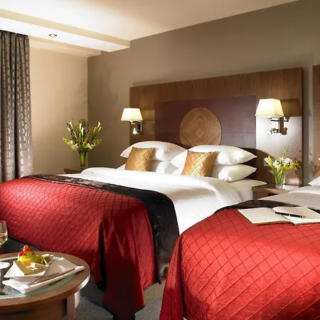 Plaza Hotel, & Leisure Szálloda 4*