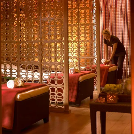 Szálloda Plaza Hotel, & Leisure