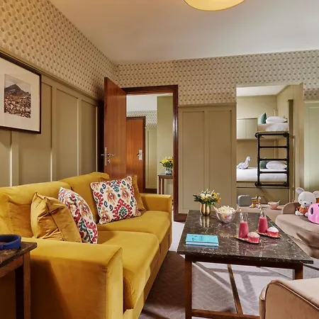 Szálloda Plaza Hotel, & Leisure