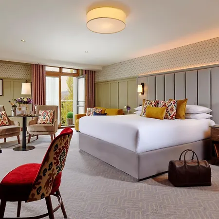 Plaza Hotel, & Leisure Otel Westport