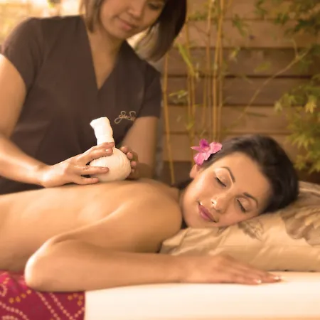 Plaza Hotel, & Leisure Szálloda 4*