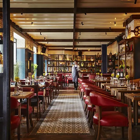 Szálloda Plaza Hotel, & Leisure Westport