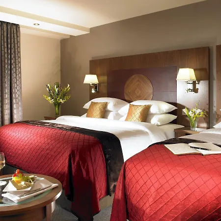 Hotel Plaza Hotel, & Leisure