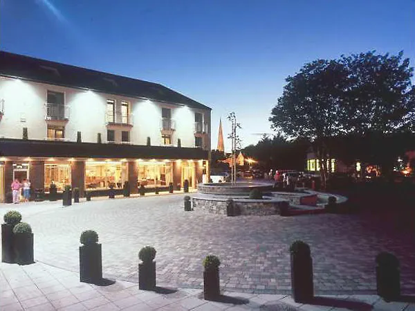 Plaza Hotel, & Leisure 4*