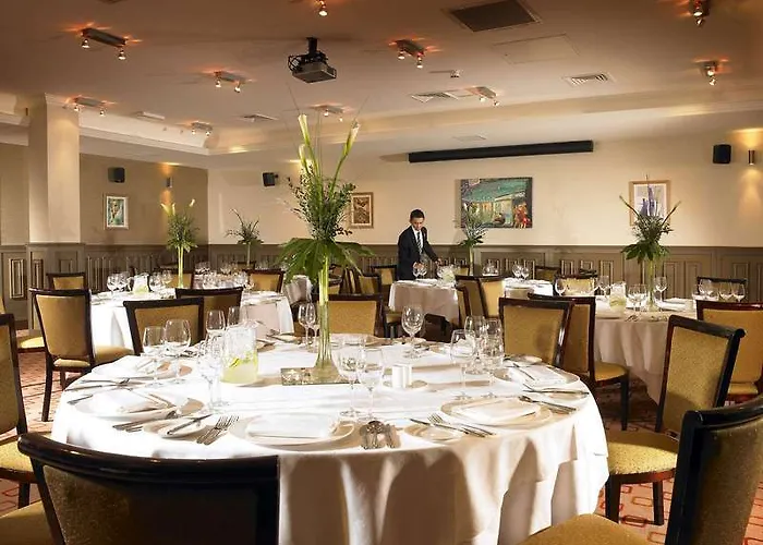 Plaza Hotel, & Leisure 4* 웨스트포트