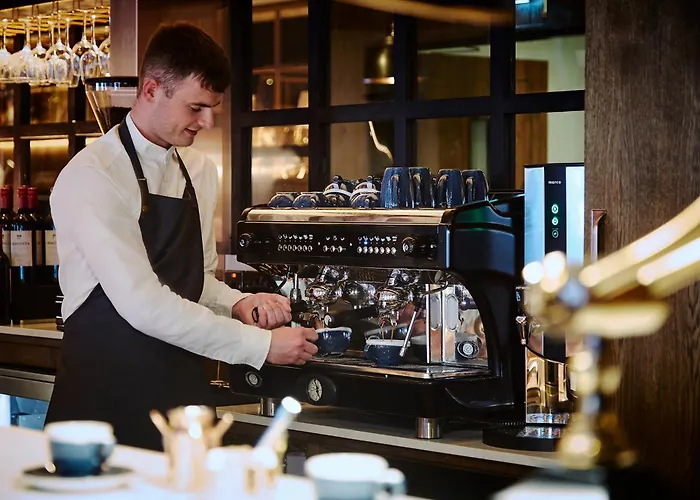 호텔 Plaza Hotel, & Leisure 4*