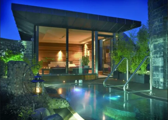 Plaza Hotel, & Leisure 4*