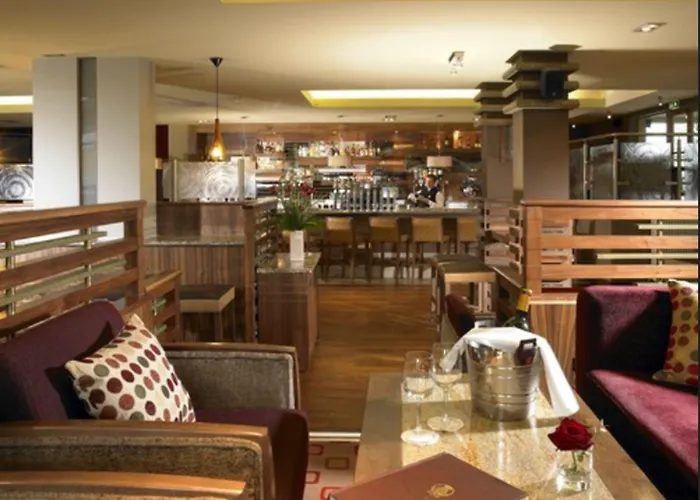 Plaza Hotel, & Leisure 웨스트포트