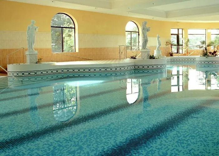 Plaza Hotel, & Leisure 호텔 4*