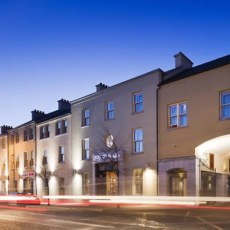 Hotel Plaza Hotel, & Leisure