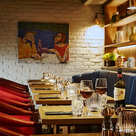 Plaza Hotel, & Leisure Westport