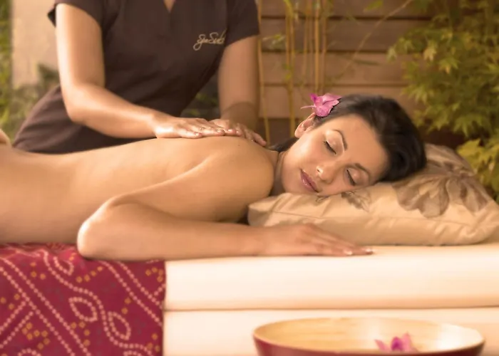 韦斯特波特广场温泉及休闲酒店 酒店 4*