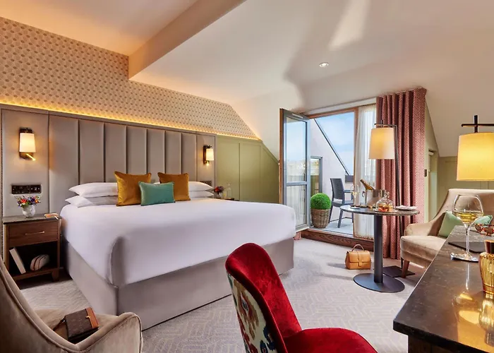 Hotel Plaza Hotel, & Leisure 4*